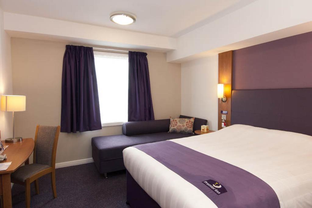 Premier Inn Dover East Exterior photo